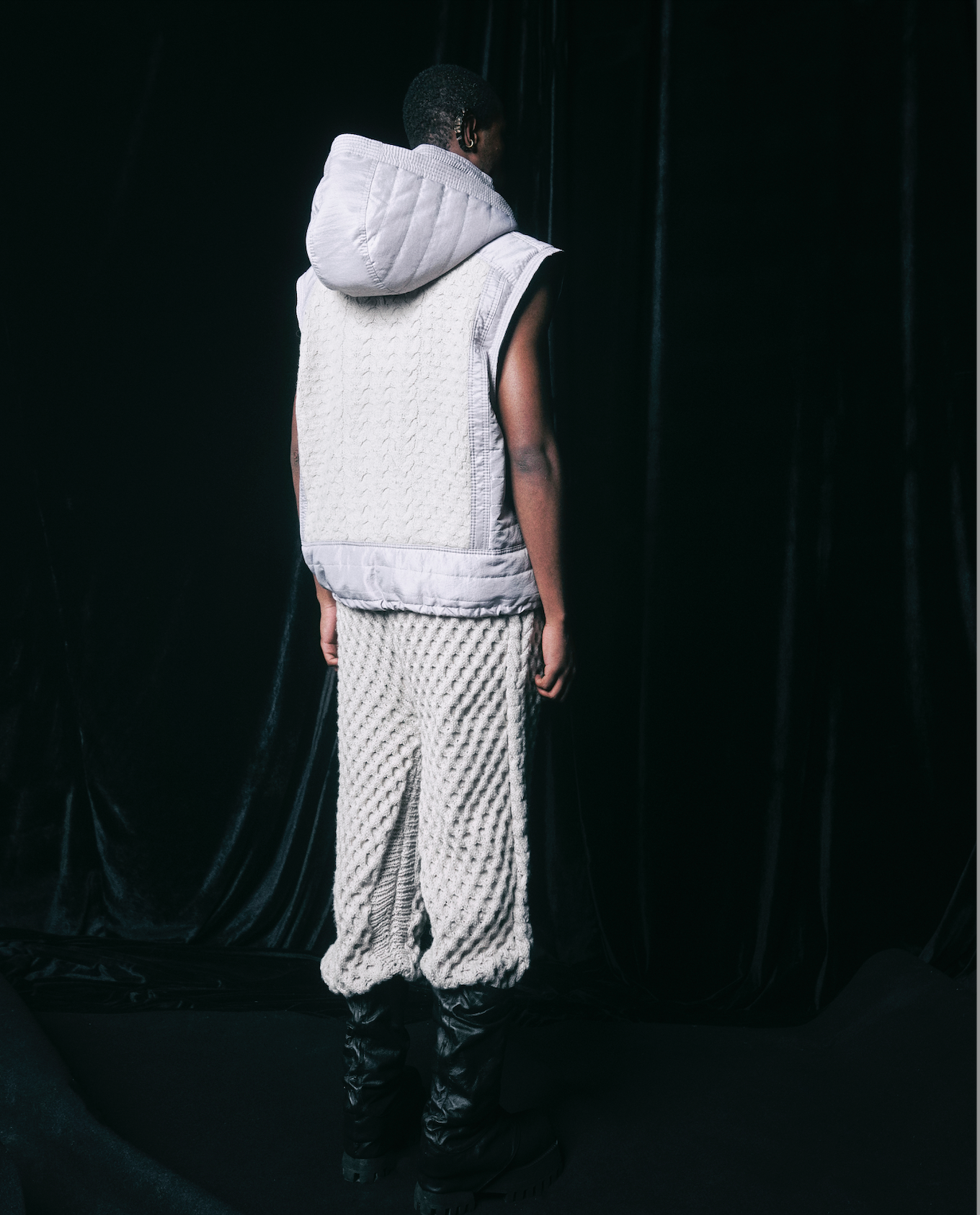 COLMENA VEST HOOD