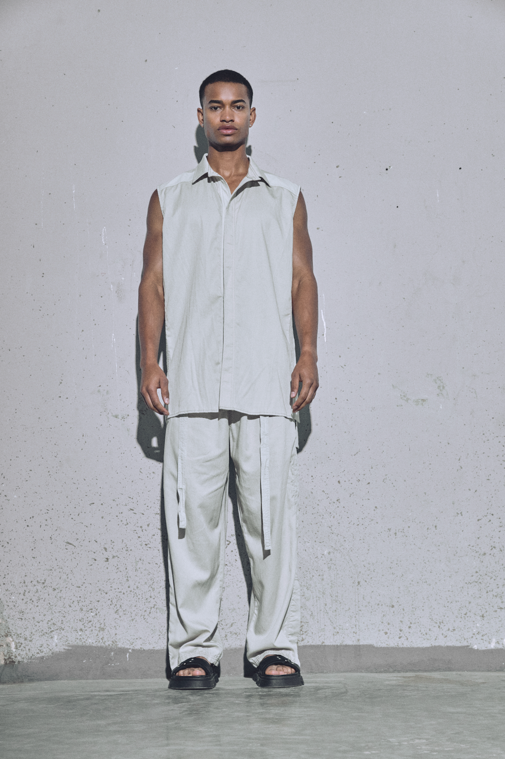 SLEEVELESS T-SHIRT CORDILLERA