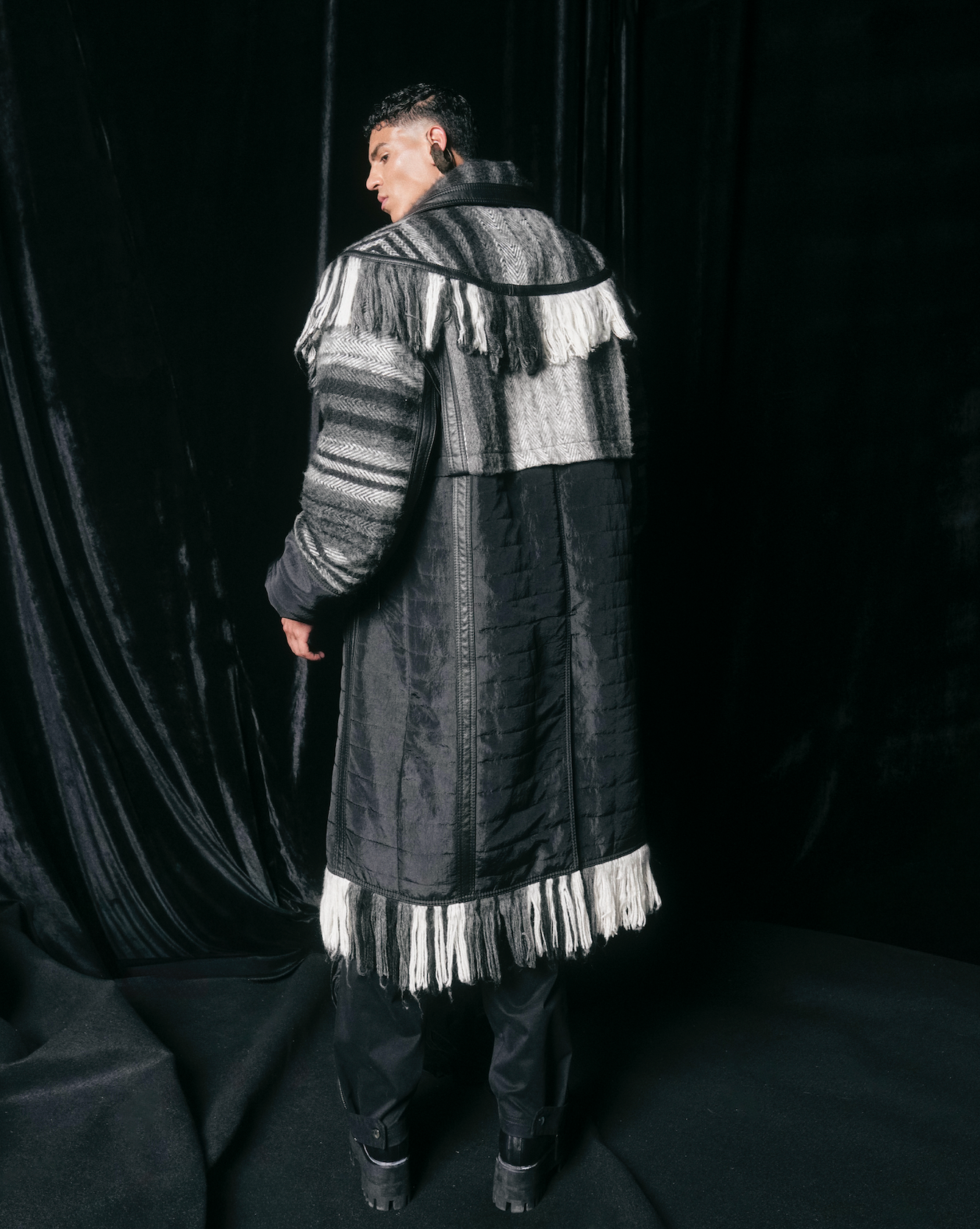 TRENCH TELAR FLECOS