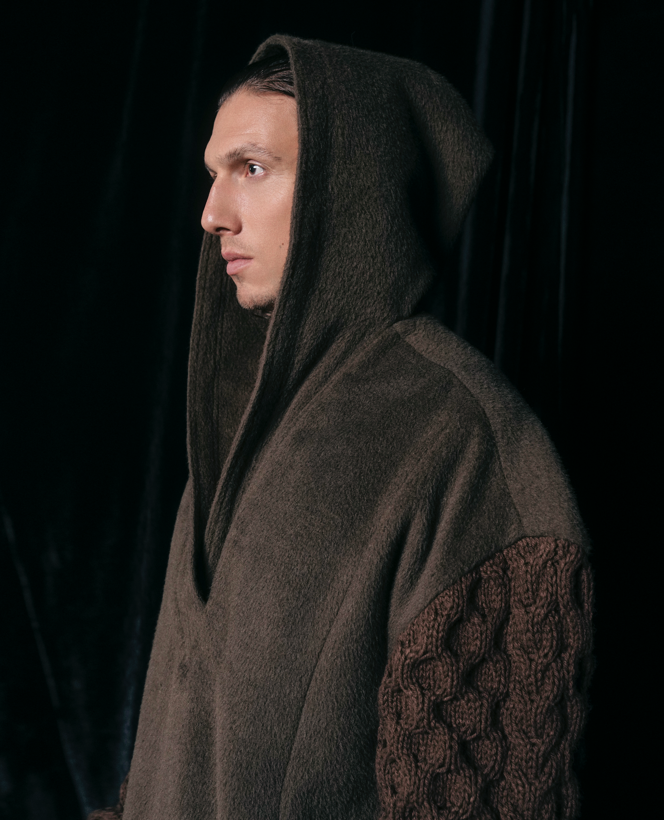 SWEATER WOOL HOOD