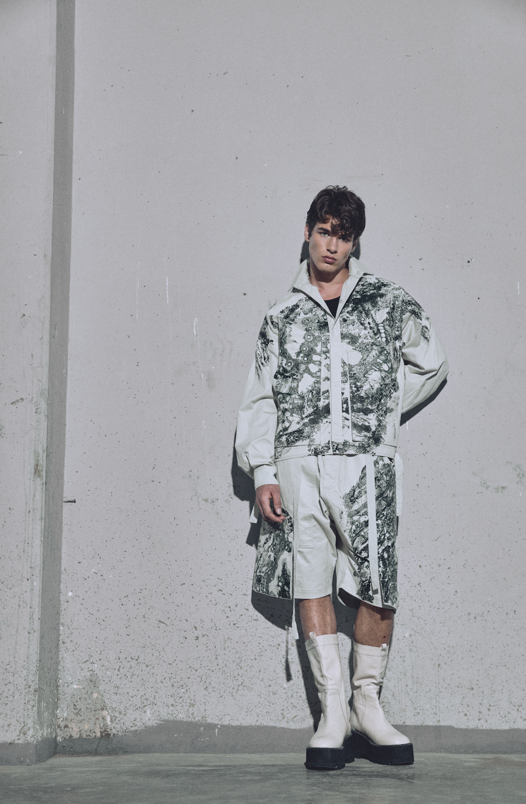CHAQUETILLA POCKETS PRINTED