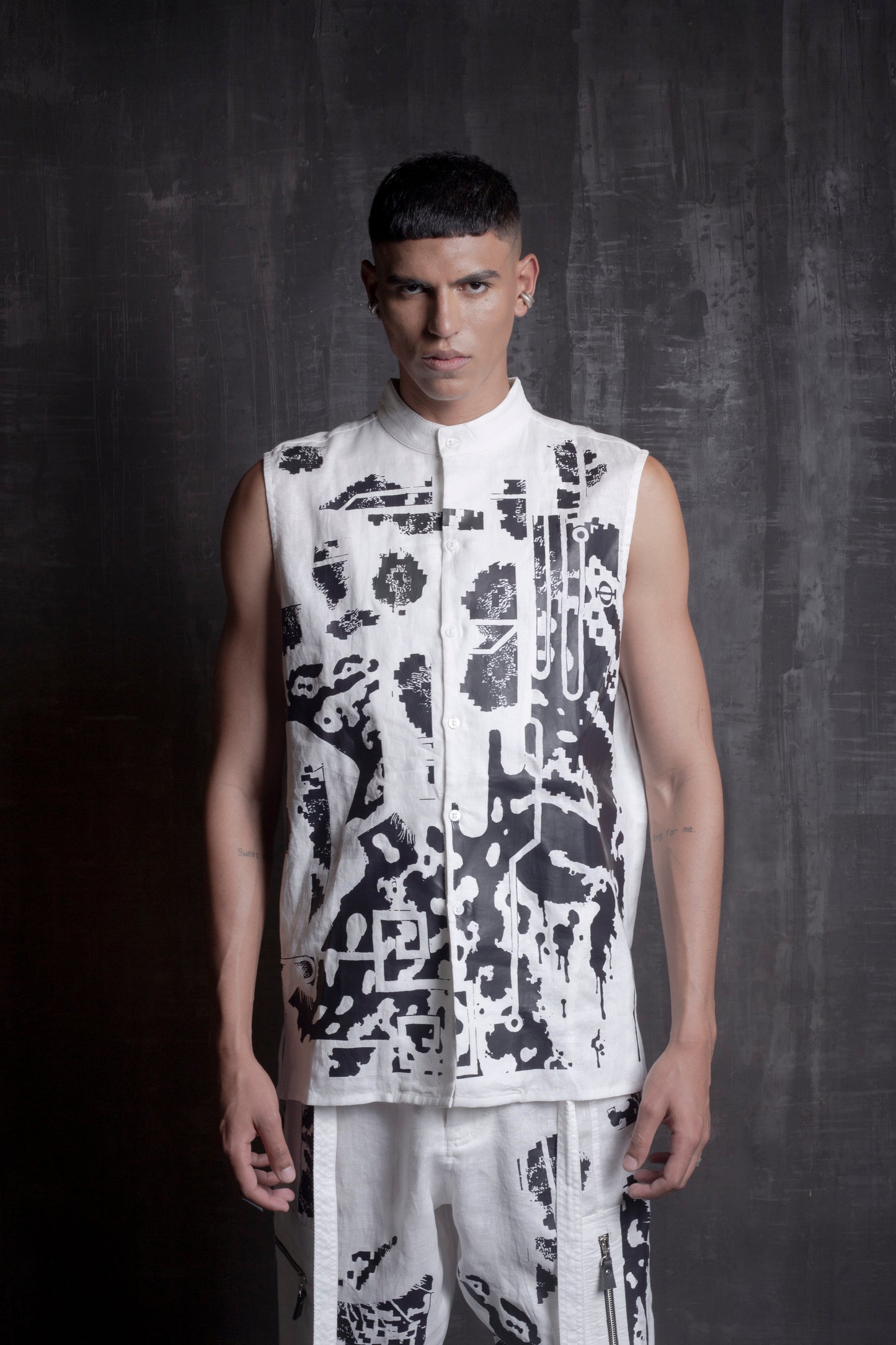 JAGUAR SLEEVELESS SHIRT